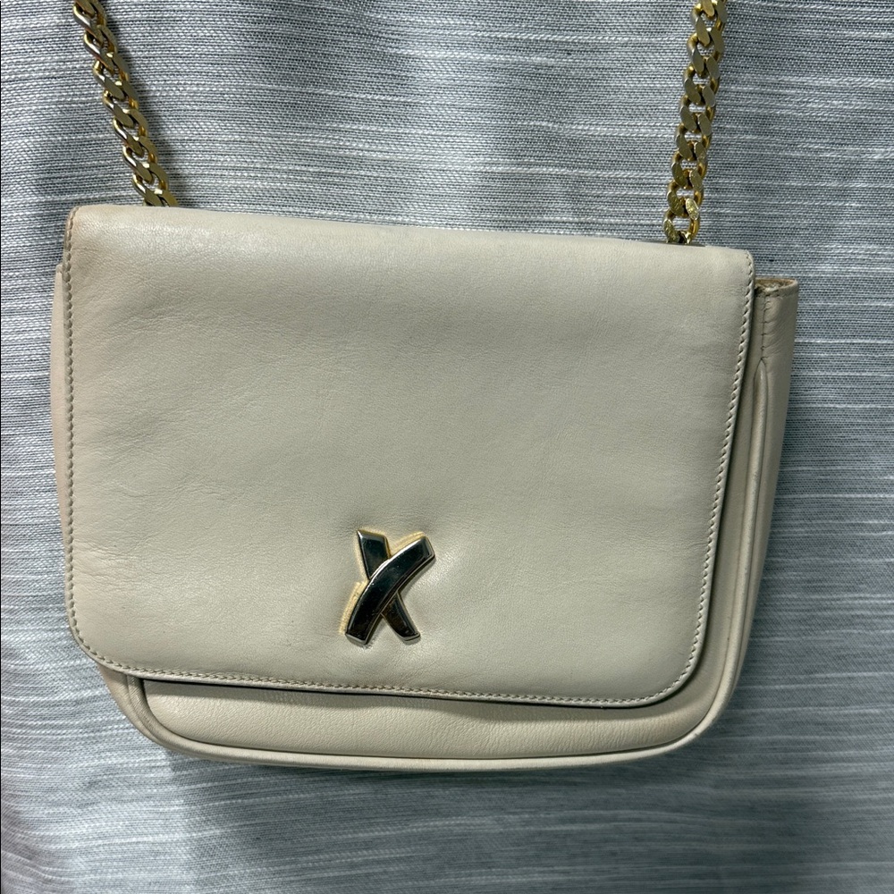 Paloma Picasso Cream Leather Shoulder Bag with Gold Chain Made in Italy 🇮🇹